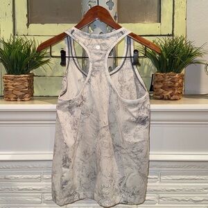 Lululemon Marbled Gray Racerback Stretch Active Tank Top Size 8